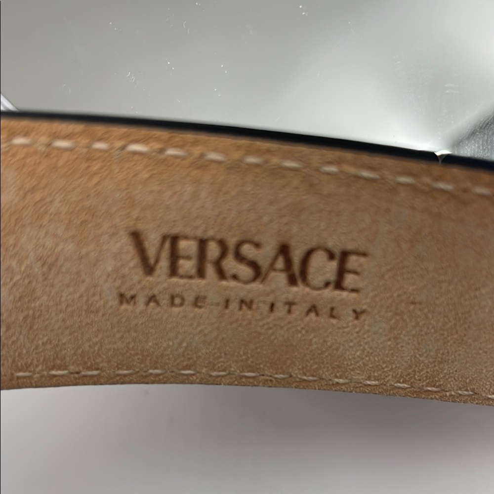 Versace Pink Designer Belt with Luxurious Packaging - Picture 9 of 9